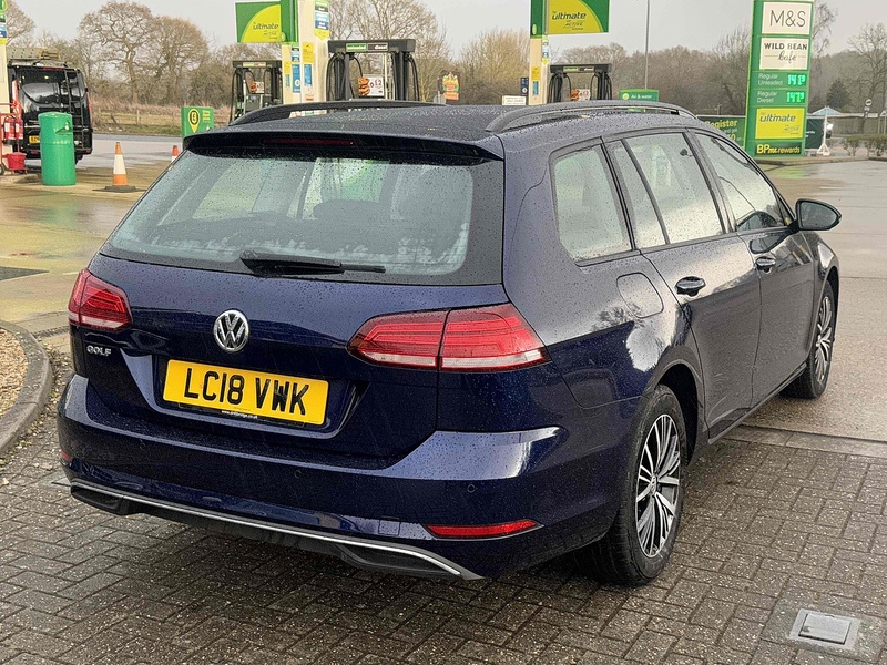 Volkswagen Golf TSI SE - U10002613