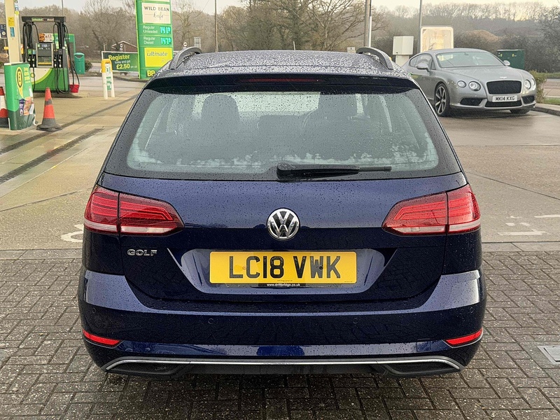 Volkswagen Golf TSI SE - U10002613