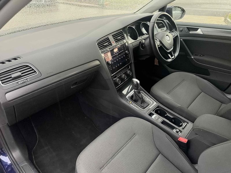 Volkswagen Golf TSI SE - U10002613