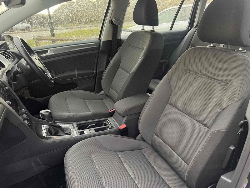 Volkswagen Golf TSI SE - U10002613