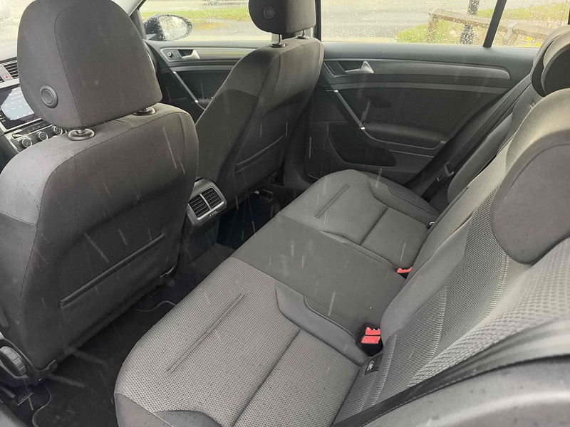 Volkswagen Golf TSI SE - U10002613