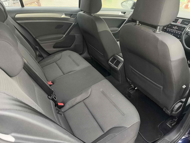 Volkswagen Golf TSI SE - U10002613