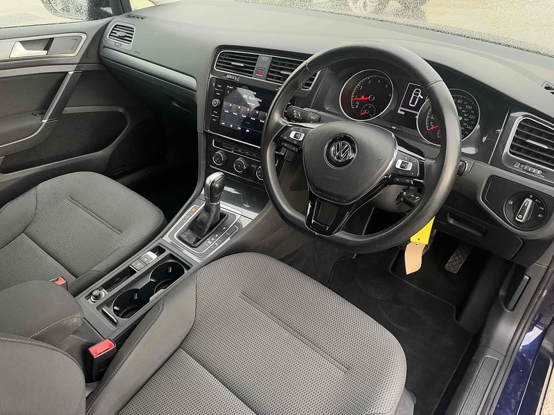 Volkswagen Golf TSI SE - U10002613