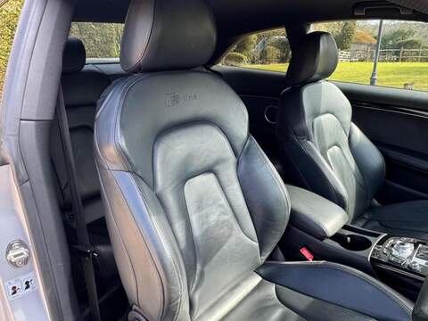 Audi A5 TDI Black Edition Plus - U10002628