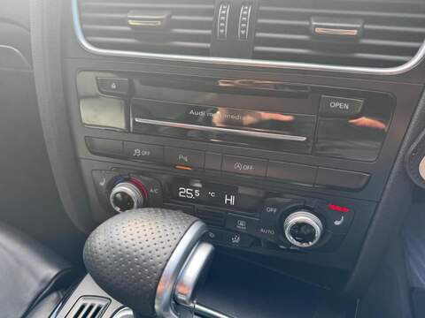 Audi A5 TDI Black Edition Plus - U10002628