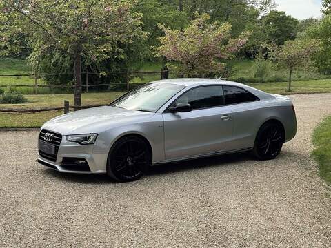 Audi A5 TDI Black Edition Plus - U10002628