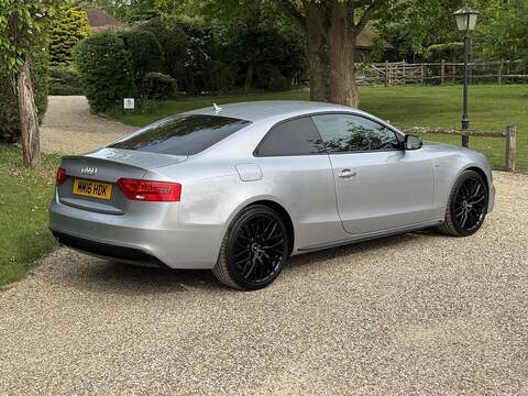 Audi A5 TDI Black Edition Plus - U10002628