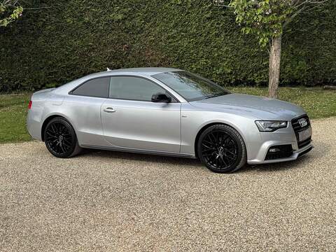 Audi A5 TDI Black Edition Plus - U10002628