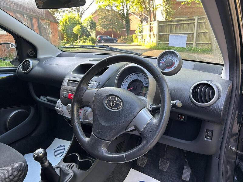 Toyota AYGO AYGO 1.0 VVT-i Mode Euro 5 3dr - U10002632