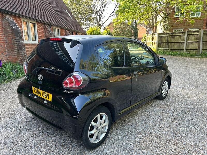 Toyota AYGO AYGO 1.0 VVT-i Mode Euro 5 3dr - U10002632