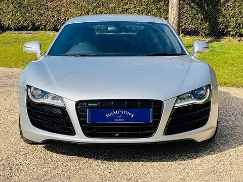 Audi R8 R8 5.2 FSI V10 R Tronic quattro Euro 5 2dr - U10002634
