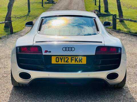 Audi R8 R8 5.2 FSI V10 R Tronic quattro Euro 5 2dr - U10002634