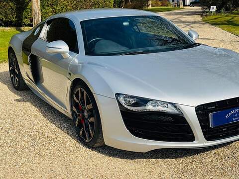 Audi R8 R8 5.2 FSI V10 R Tronic quattro Euro 5 2dr - U10002634