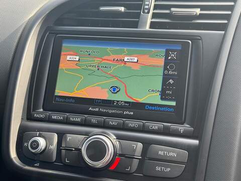 Audi R8 R8 5.2 FSI V10 R Tronic quattro Euro 5 2dr - U10002634