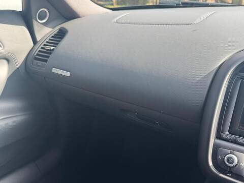 Audi R8 R8 5.2 FSI V10 R Tronic quattro Euro 5 2dr - U10002634