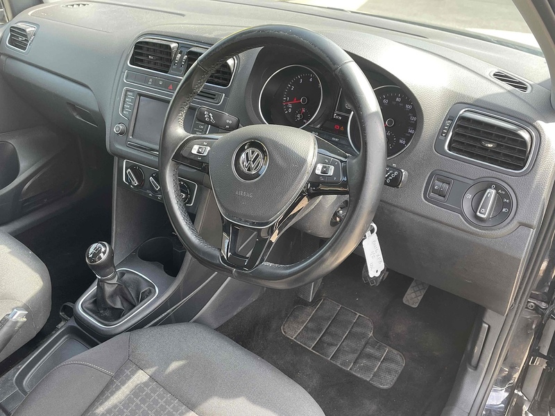 Volkswagen Polo TSI BlueMotion Tech SE - U10002647