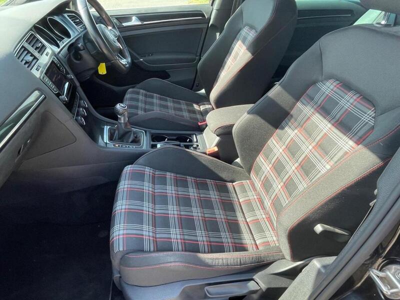 Volkswagen Golf TSI BlueMotion Tech GTI - U10002656