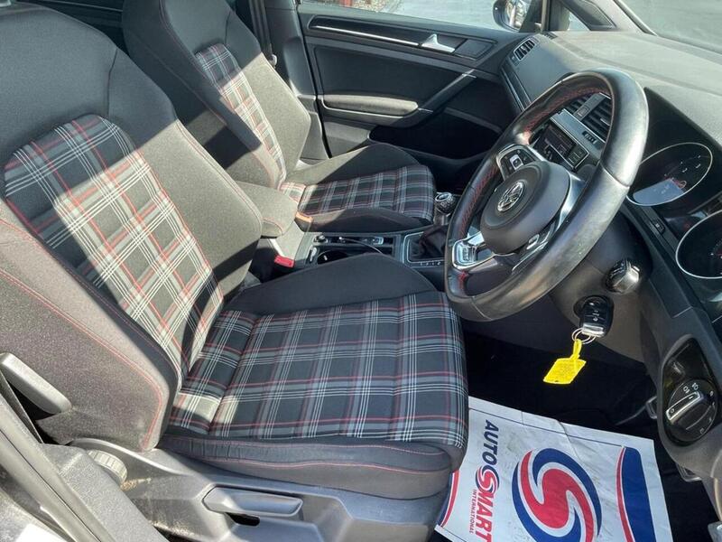 Volkswagen Golf TSI BlueMotion Tech GTI - U10002656