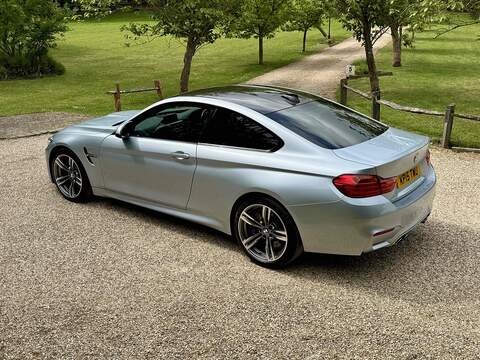 BMW M4 BiTurbo - U10002659
