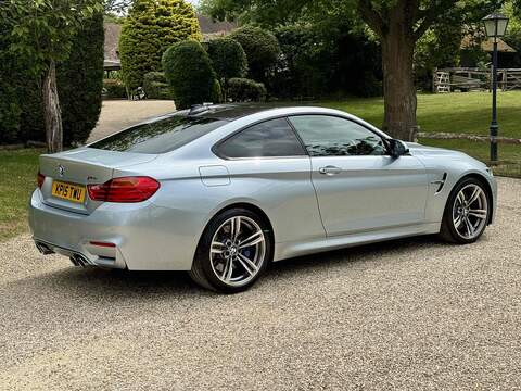 BMW M4 BiTurbo - U10002659