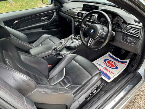 BMW M4 BiTurbo - U10002659