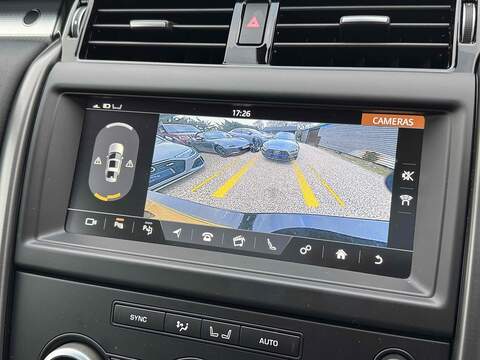 Land Rover Discovery Discovery 3.0 SD V6 Landmark Edition Auto 4WD Euro 6 (s/s) 5dr - U10002669