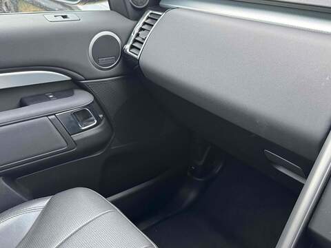 Land Rover Discovery Discovery 3.0 SD V6 Landmark Edition Auto 4WD Euro 6 (s/s) 5dr - U10002669