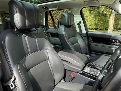 Land Rover Range Rover Range Rover 3.0 SD V6 Vogue SE Auto 4WD Euro 6 (s/s) 5dr - U10002670