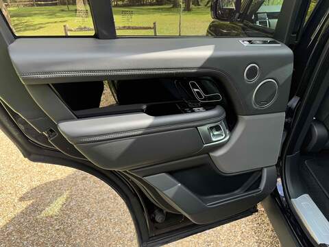 Land Rover Range Rover Range Rover 3.0 SD V6 Vogue SE Auto 4WD Euro 6 (s/s) 5dr - U10002670