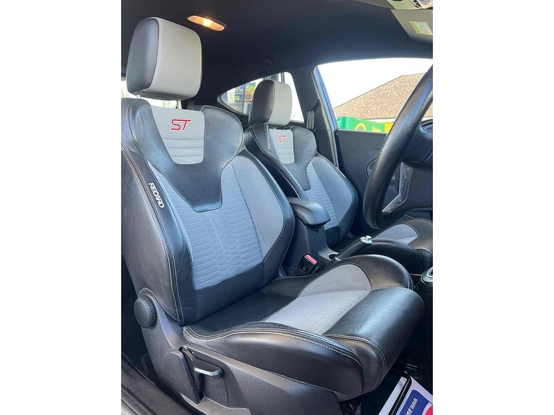 Ford Fiesta T EcoBoost ST-2 - U10002672