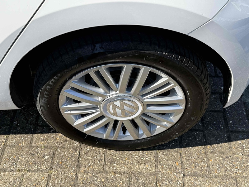 Volkswagen up! up! 1.0 Move up! Euro 6 5dr - U10002680