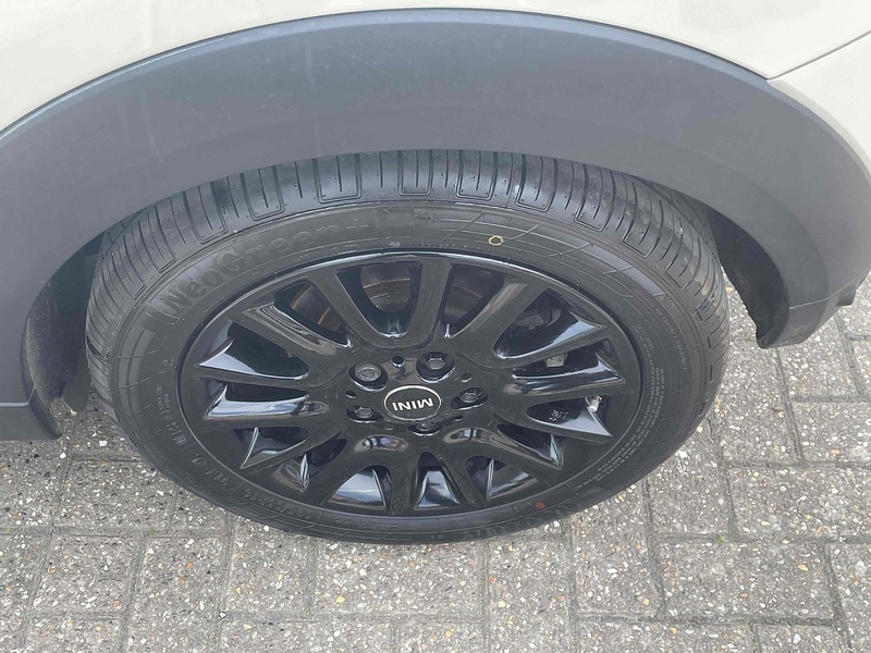 MINI Hatch Cooper - U10002703