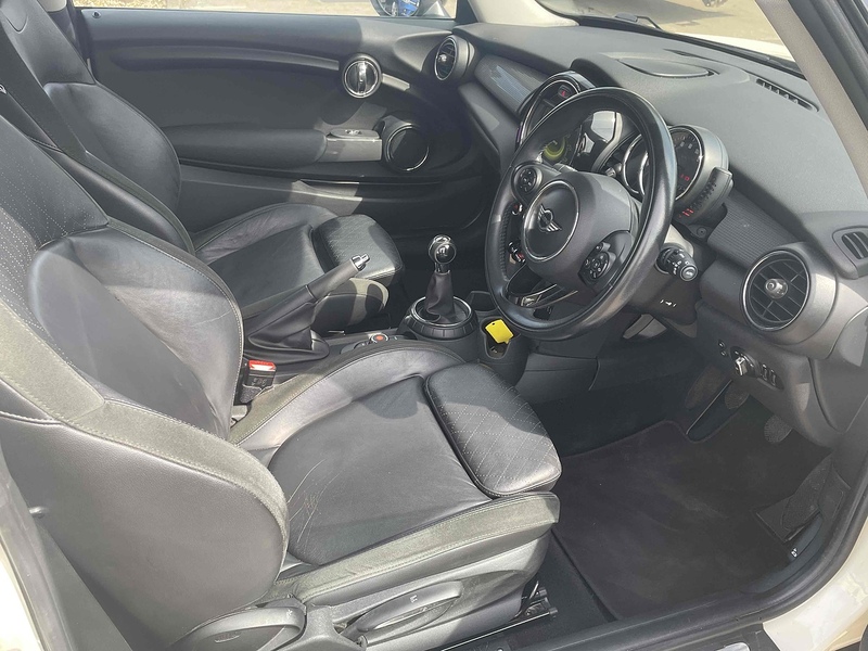 MINI Hatch Cooper - U10002703