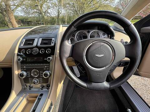 Aston Martin DB9 DB9 6.0 V12 T-TronicII Euro 6 2dr - U10002707