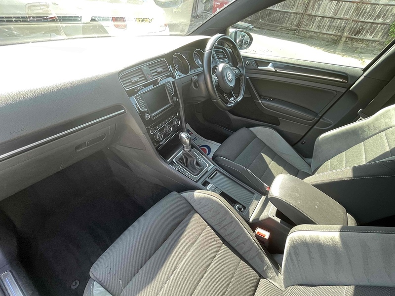 Volkswagen Golf TSI BlueMotion Tech R - U10002710