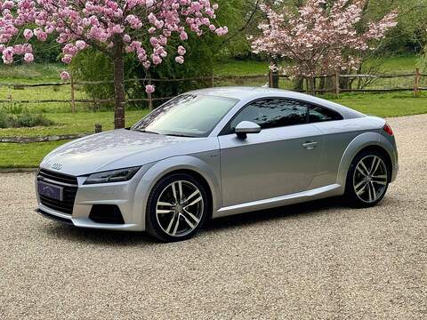 Audi TT TFSI S line - U10002715