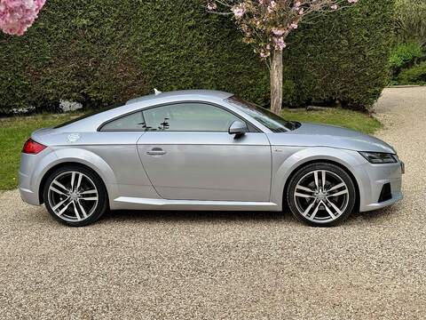 Audi TT TFSI S line - U10002715