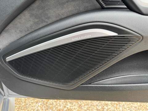 Audi TT TFSI S line - U10002715