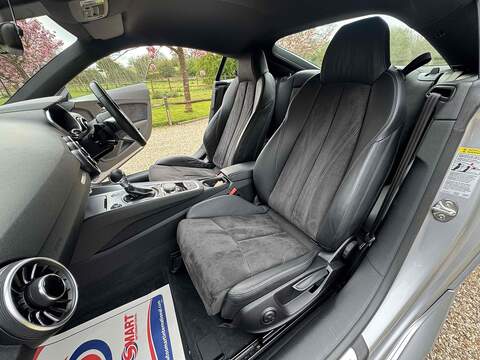 Audi TT TFSI S line - U10002715