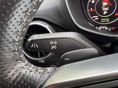 Audi TT TFSI S line - U10002715