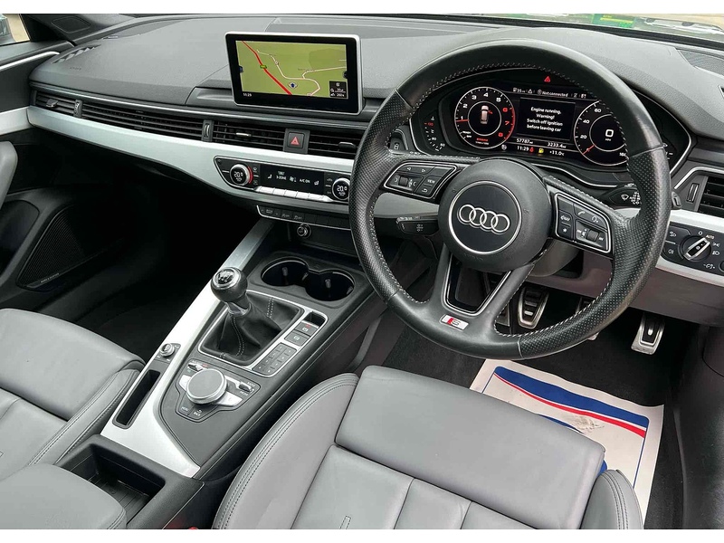 Audi A4 Avant TFSI S line - U10002726