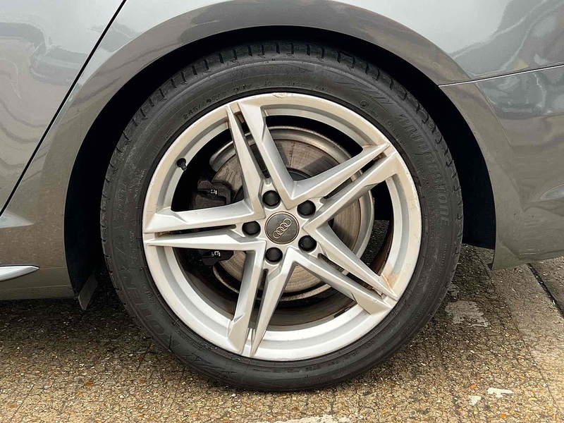 Audi A4 Avant TFSI S line - U10002726