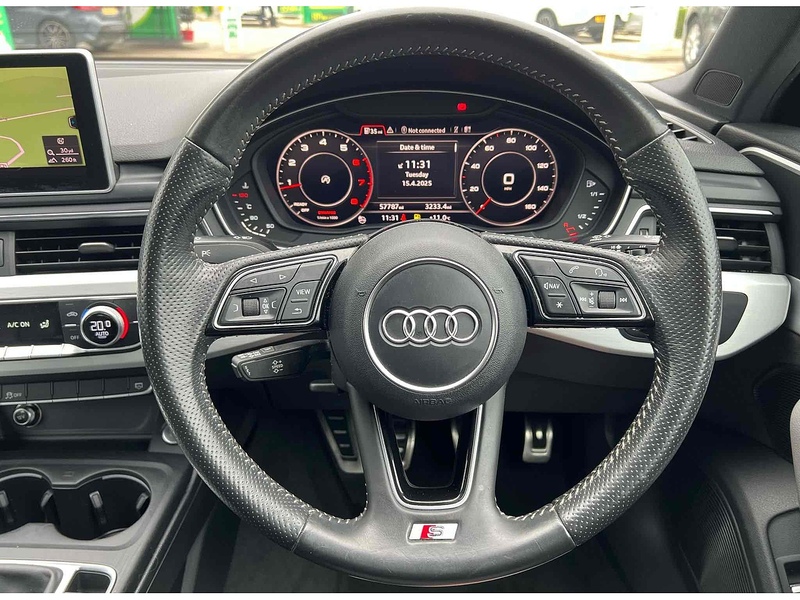 Audi A4 Avant TFSI S line - U10002726