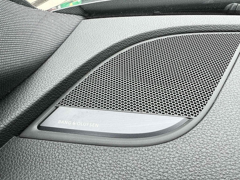 Audi A4 Avant TFSI S line - U10002726