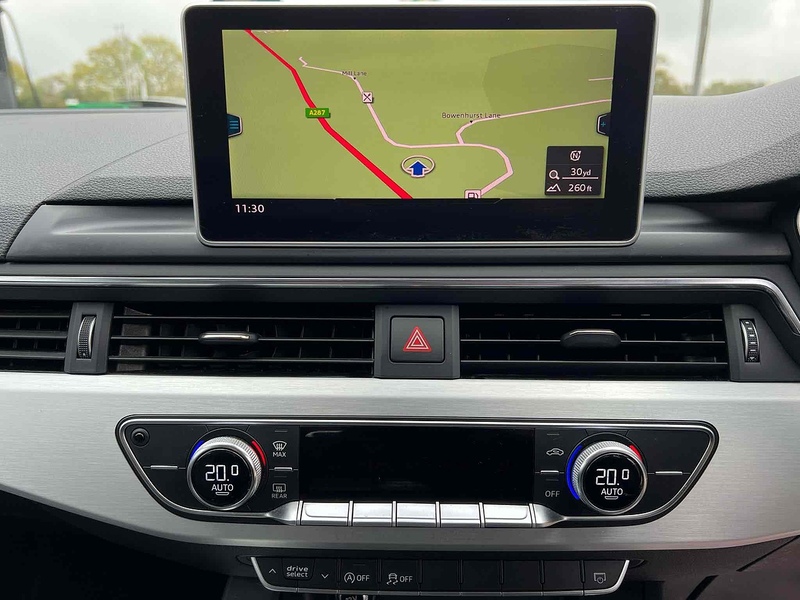 Audi A4 Avant TFSI S line - U10002726