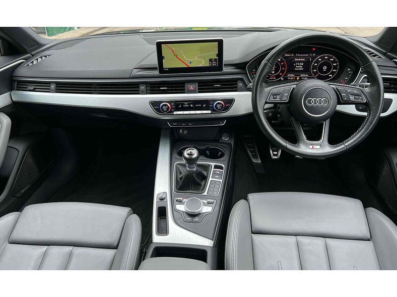 Audi A4 Avant TFSI S line - U10002726