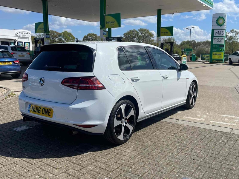 Volkswagen Golf TSI BlueMotion Tech GTI Performance - U10002730