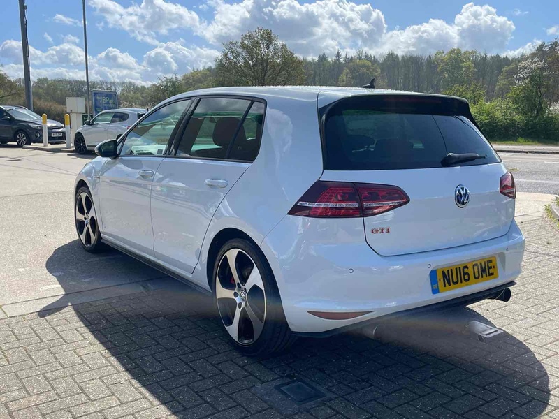 Volkswagen Golf TSI BlueMotion Tech GTI Performance - U10002730