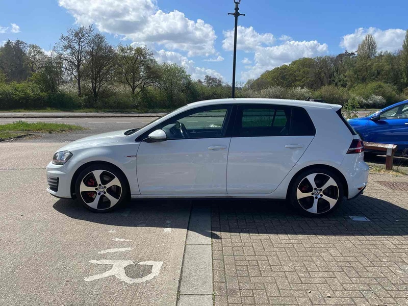 Volkswagen Golf TSI BlueMotion Tech GTI Performance - U10002730