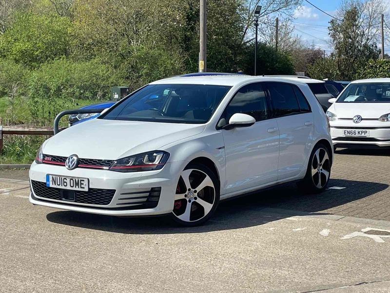 Volkswagen Golf TSI BlueMotion Tech GTI Performance - U10002730